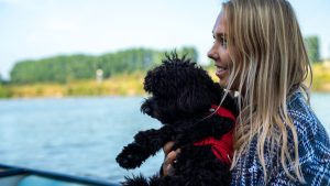 Boot huren met hond rotterdam